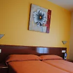 Готель Playa Poniente 2*