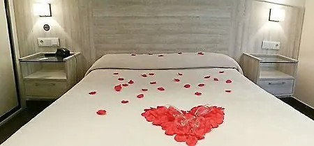 波尼连普拉亚酒店 2*